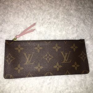 Authentic Louis Vuitton Instert.